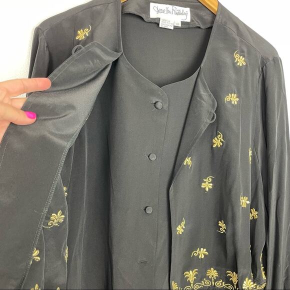 Diane von Furstenberg | 100% Silk Black & Gold Blouse Long Sleeve 1X - Picture 8 of 9